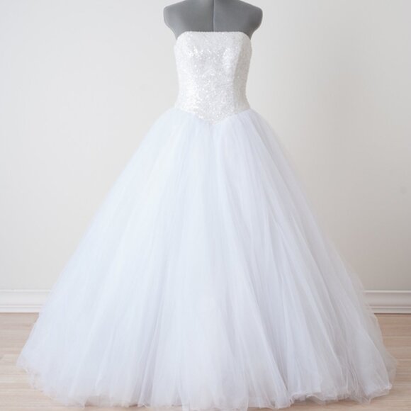 Oleg Cassini Dresses & Skirts - Oleg Cassini wedding dress - Princess style, drop waist - Cu099 - size 2